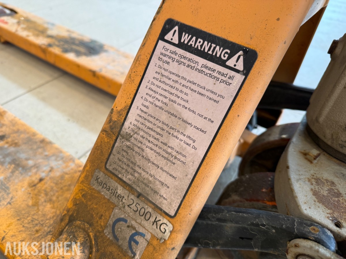 2 stk. jekketraller – kapasitet 2 500 kg