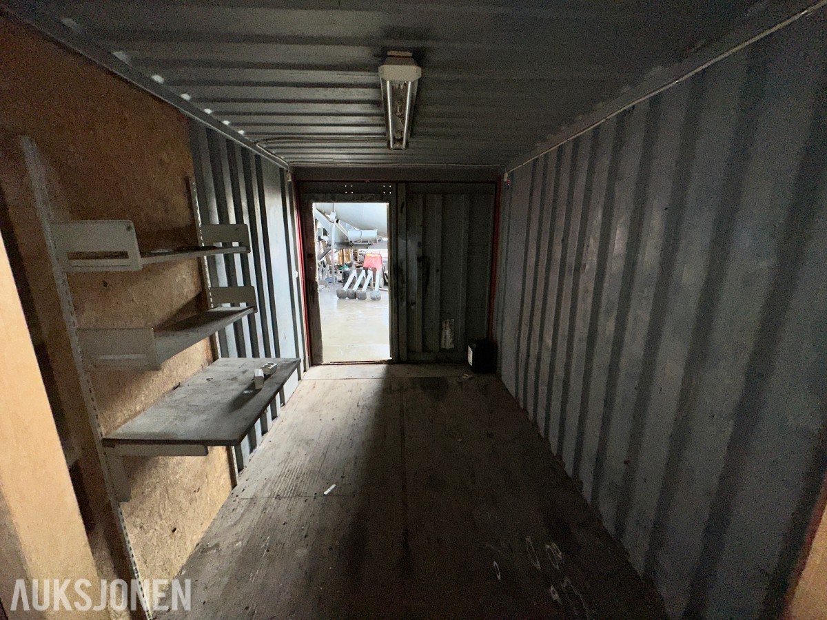 20 fots lagercontainer med innredning, belysning og gangdør