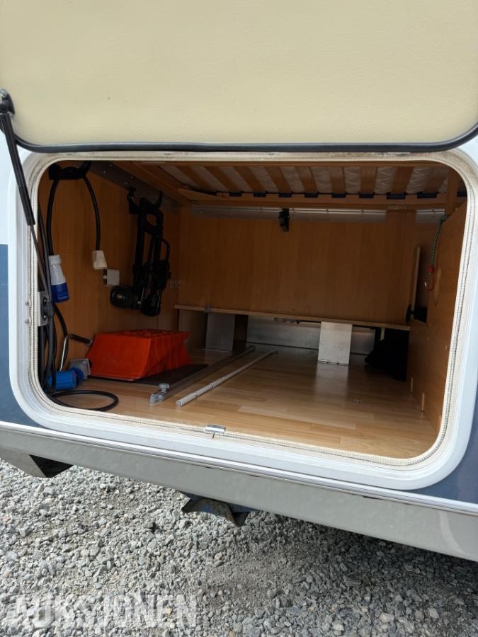 2004 Hobby 650 FSC Campingbil
