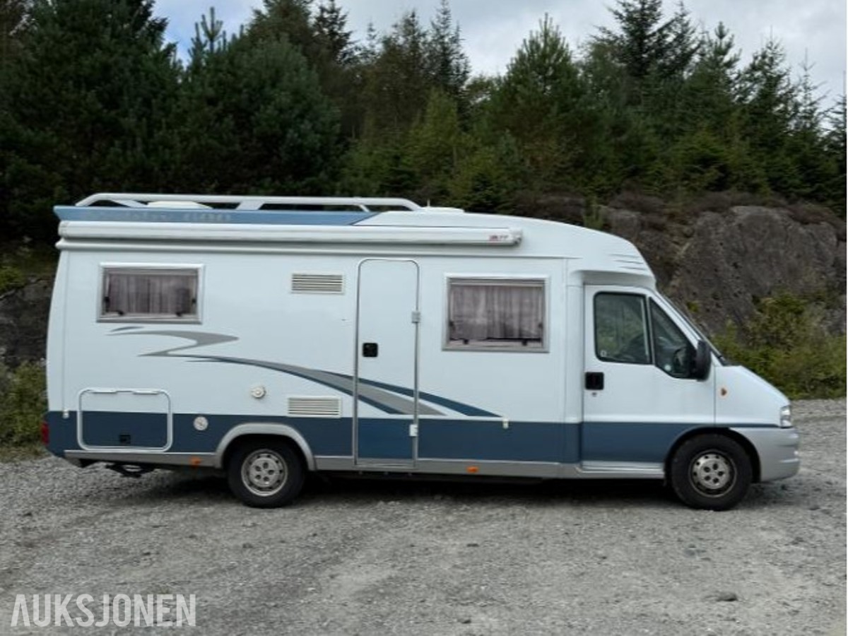 2004 Hobby 650 FSC Campingbil