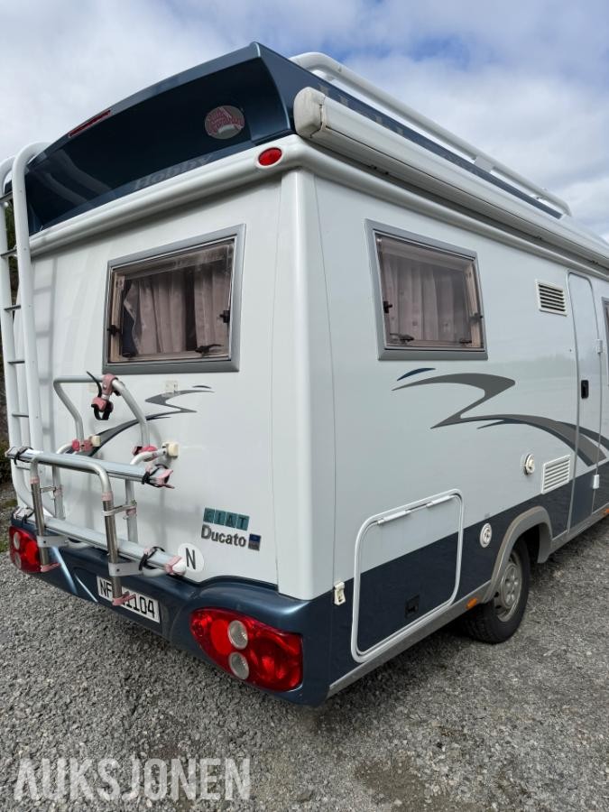 2004 Hobby 650 FSC Campingbil