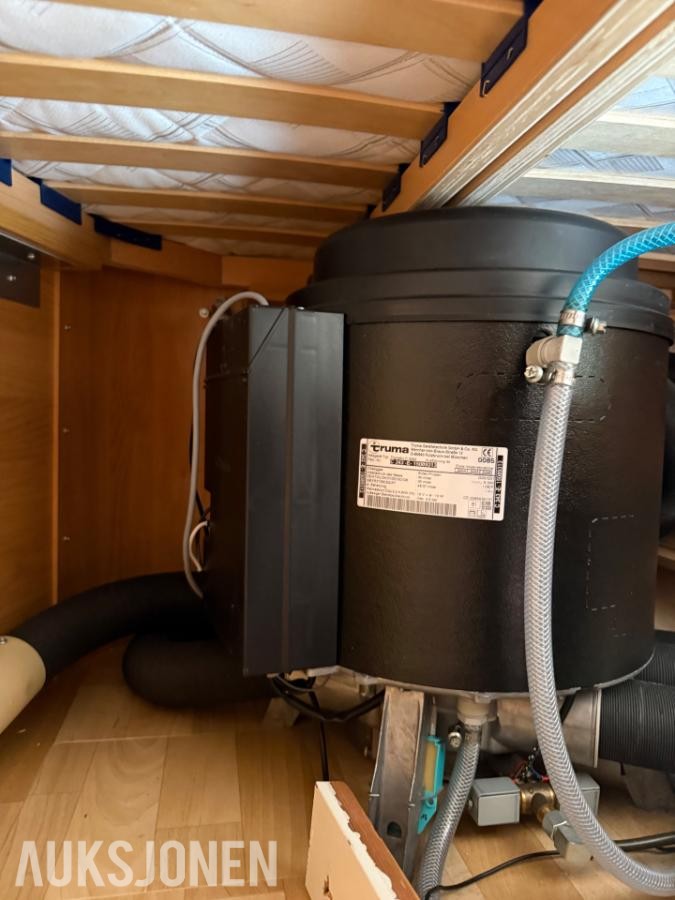 2004 Hobby 650 FSC Campingbil