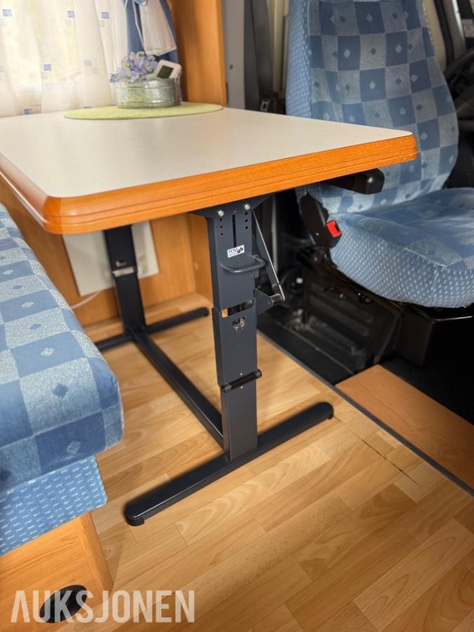 2004 Hobby 650 FSC Campingbil