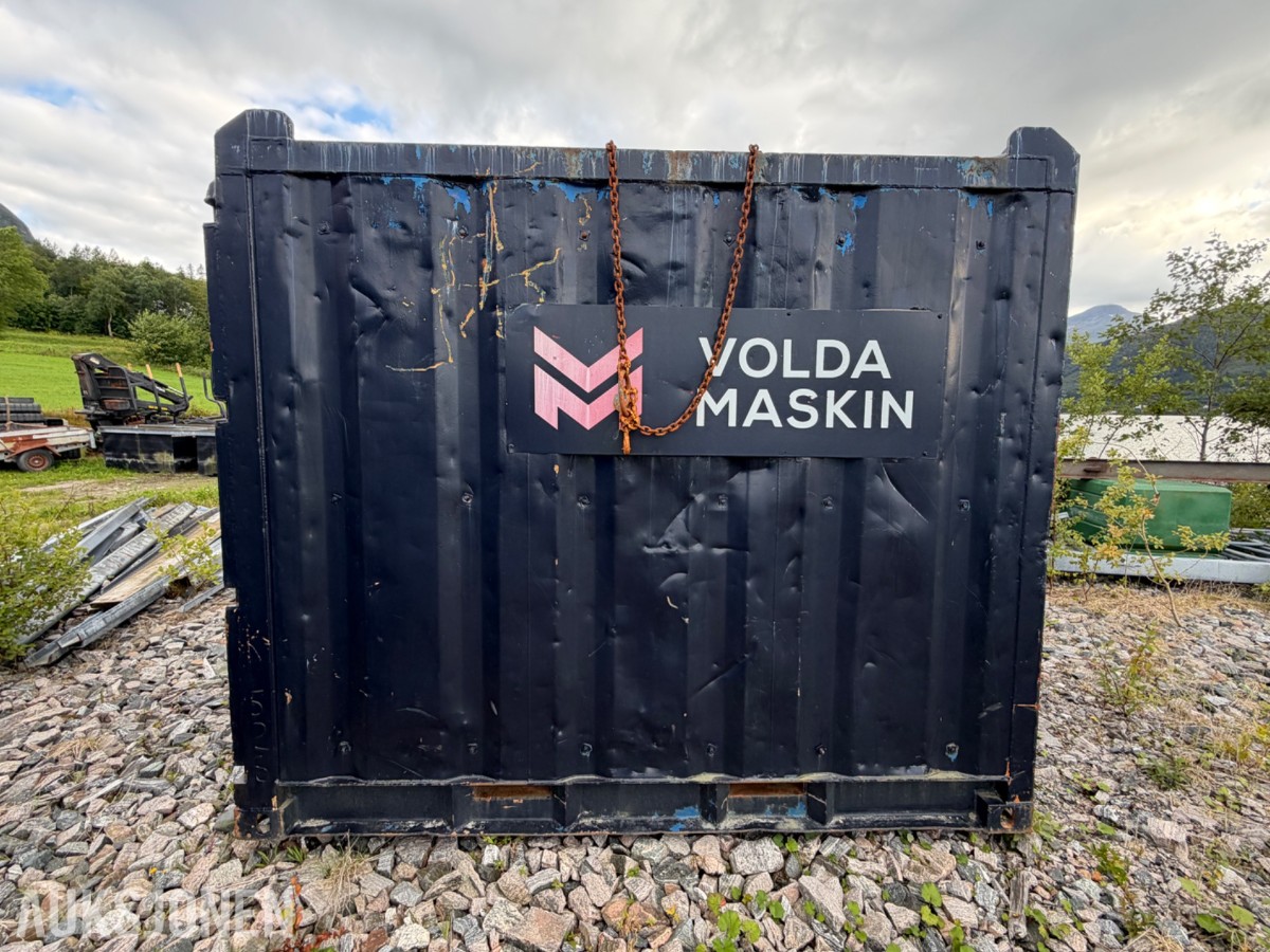 8 fots lager-/verktøycontainer med innredning