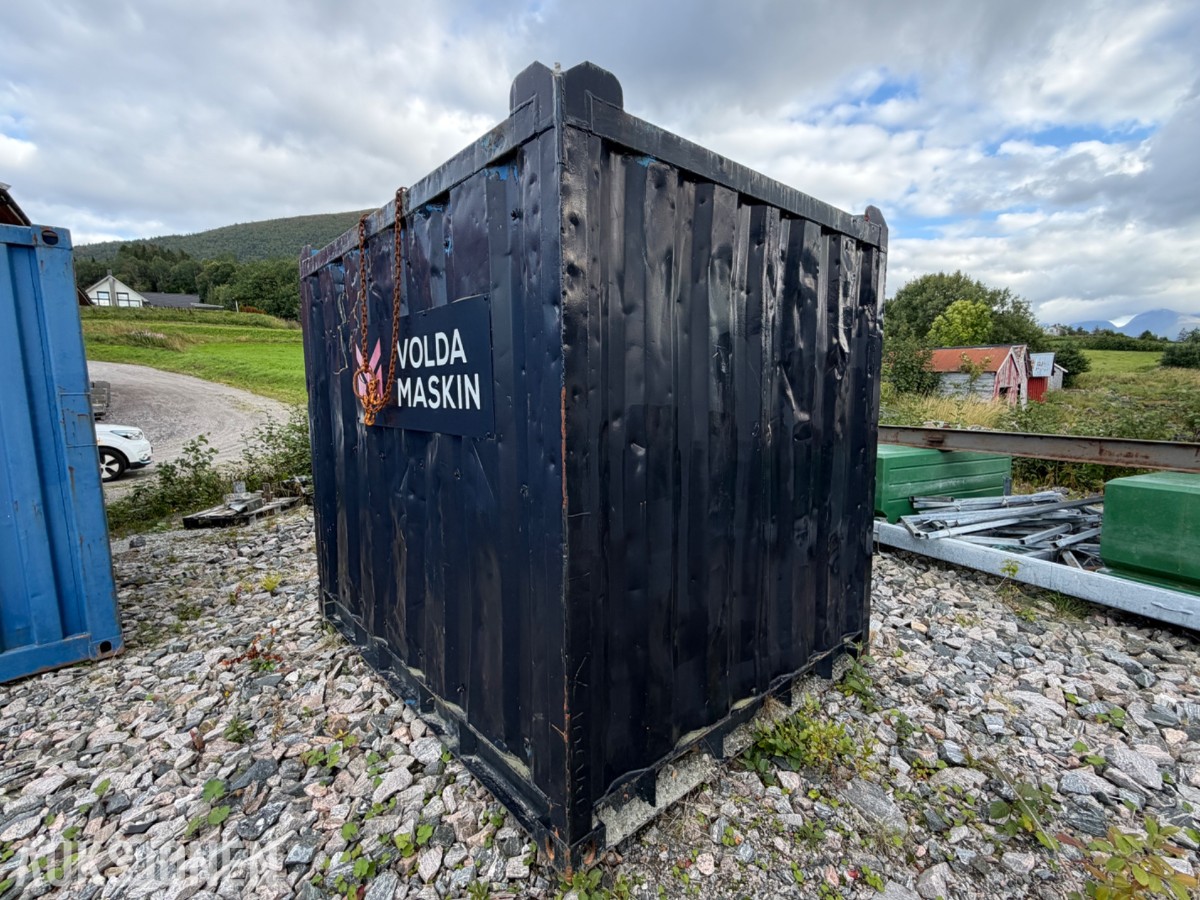 8 fots lager-/verktøycontainer med innredning