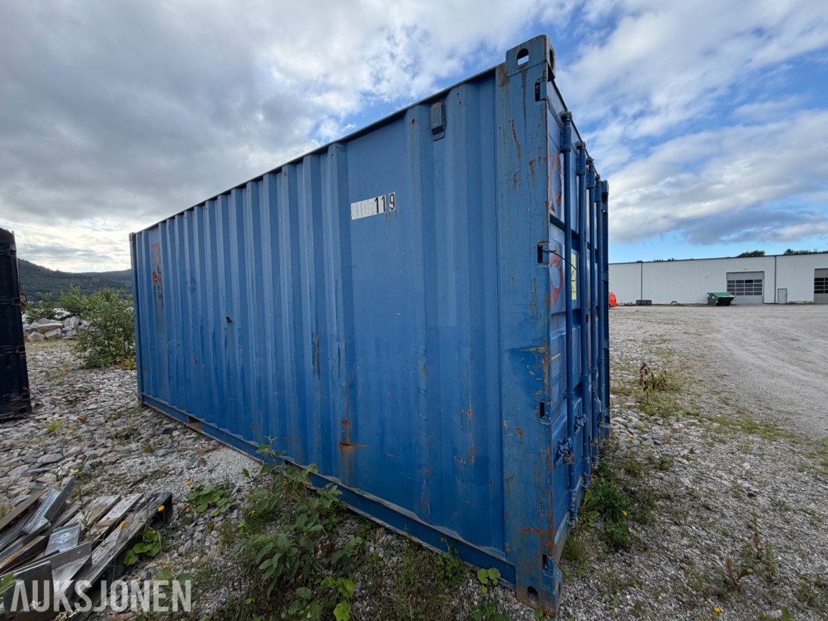 20 fots lagercontainer med VA-materiell, rørdeler og diverse anleggsutstyr