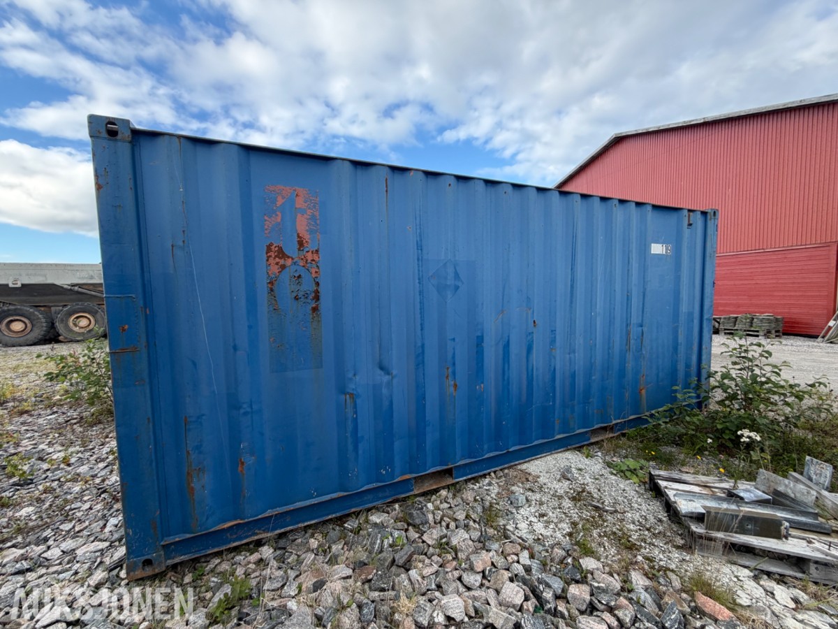 20 fots lagercontainer med VA-materiell, rørdeler og diverse anleggsutstyr