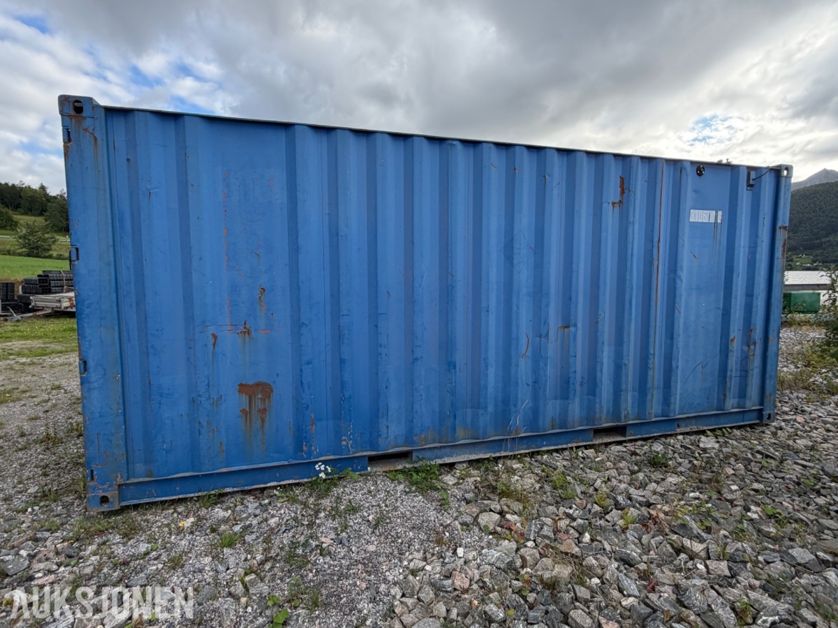 20 fots lagercontainer med VA-materiell, rørdeler og diverse anleggsutstyr