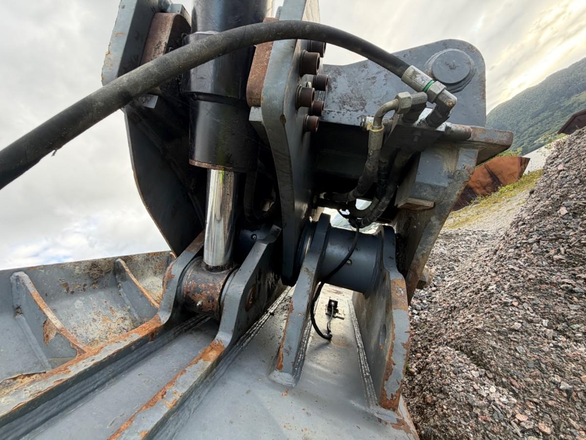 EMA hydraulisk planeringsskuffe 1550 liter , 2000 mm , S80 feste