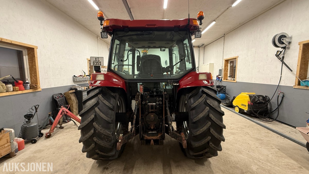 2005 CASE IH JX1100U traktor
