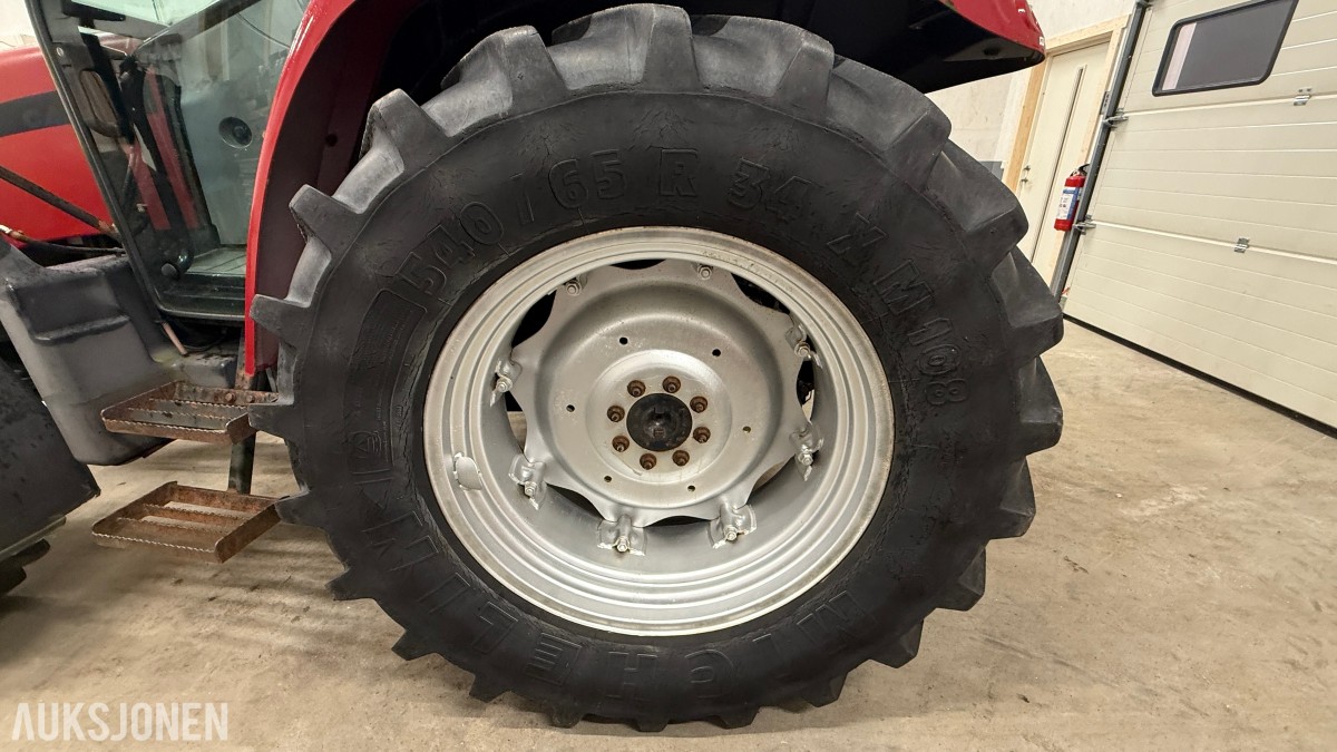 2005 CASE IH JX1100U traktor