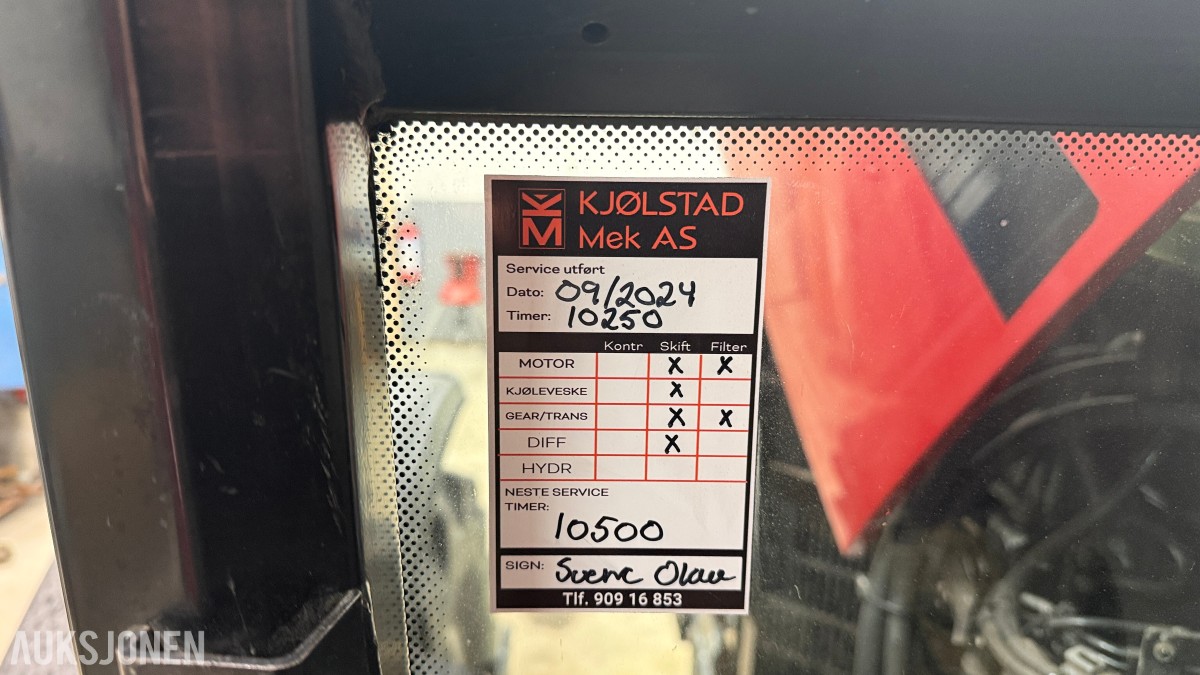 2005 CASE IH JX1100U traktor