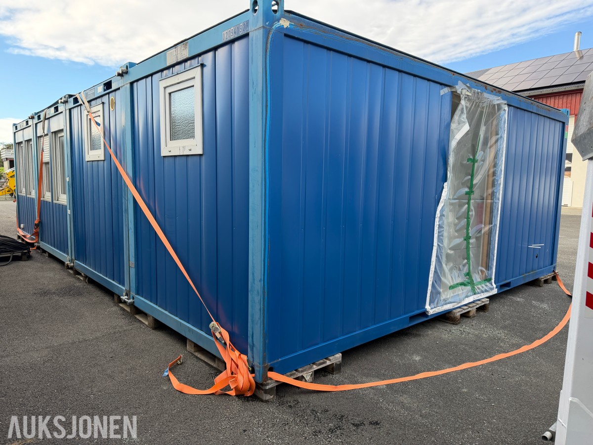 2009 Brakkerigg med flere moduler – kjøkken, garderobe, WC og oppholdsrom med flere moduler – kjøkken, garderobe, WC og oppholdsrom - 4 stykk brakker