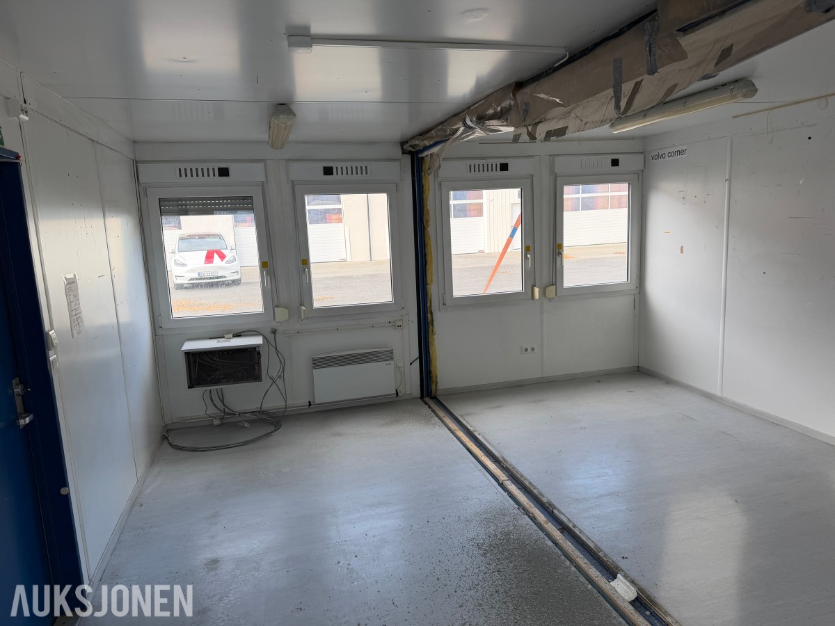2009 Brakkerigg med flere moduler – kjøkken, garderobe, WC og oppholdsrom med flere moduler – kjøkken, garderobe, WC og oppholdsrom - 4 stykk brakker