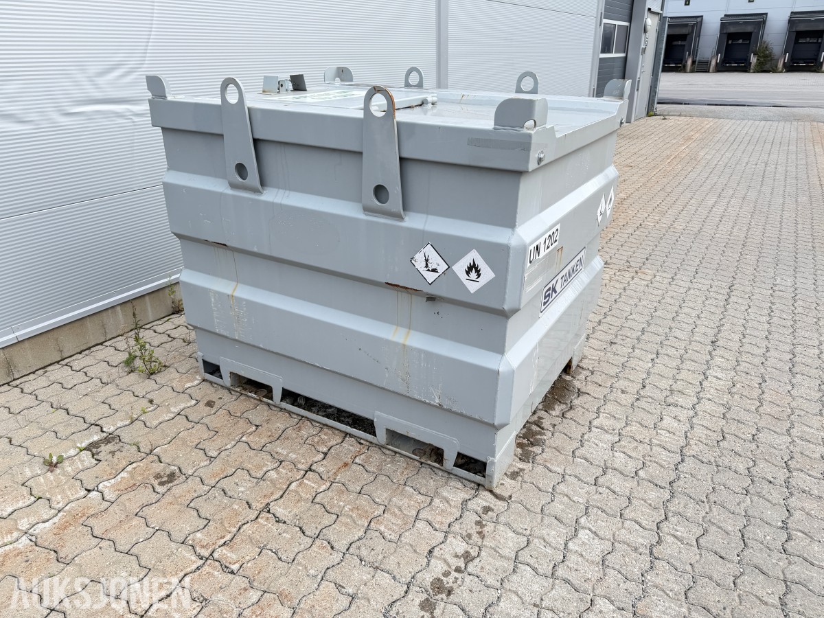 2024 mobiSTEEL-1000 liter 1000L ADR-godkjent dieseltank.