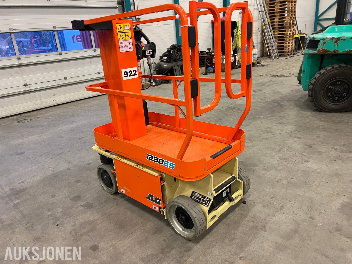 2024 JLG 1230ES