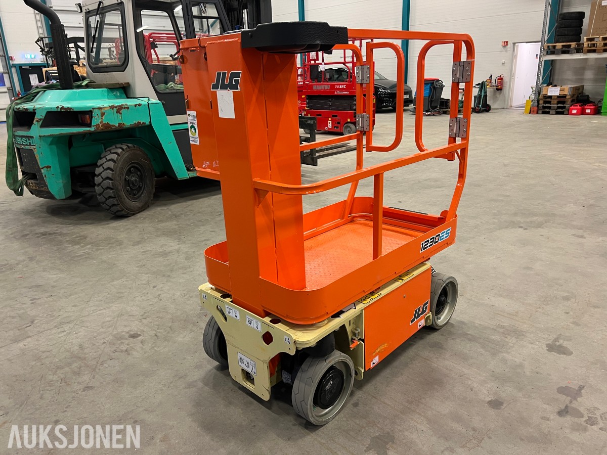 2024 JLG 1230ES