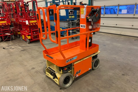 2024 JLG 1230ES