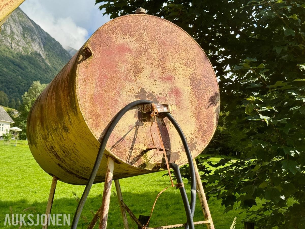 Dieseltank – 1 200 liter