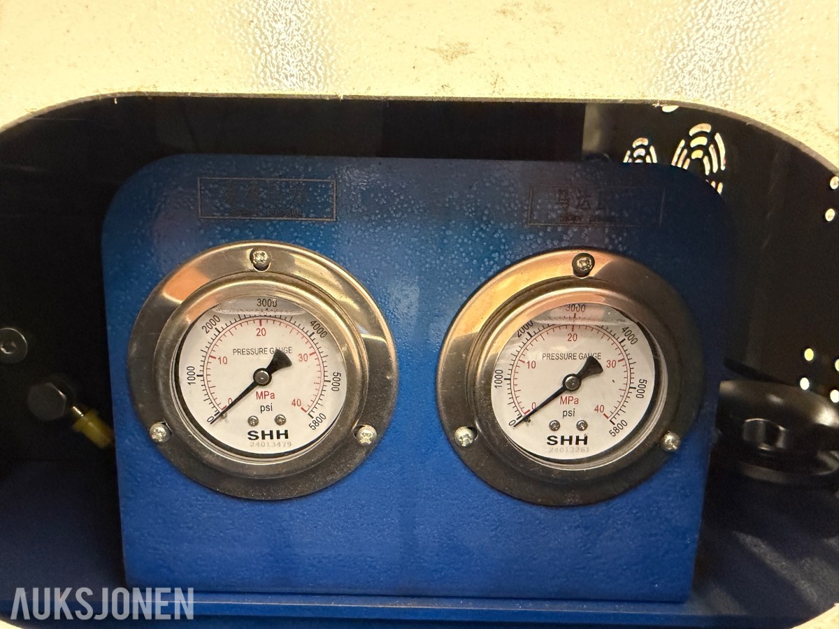 2024 BEKE W12-12×2100 hydraulisk 4-rulls platevalse - 12 mm / 2100 mm