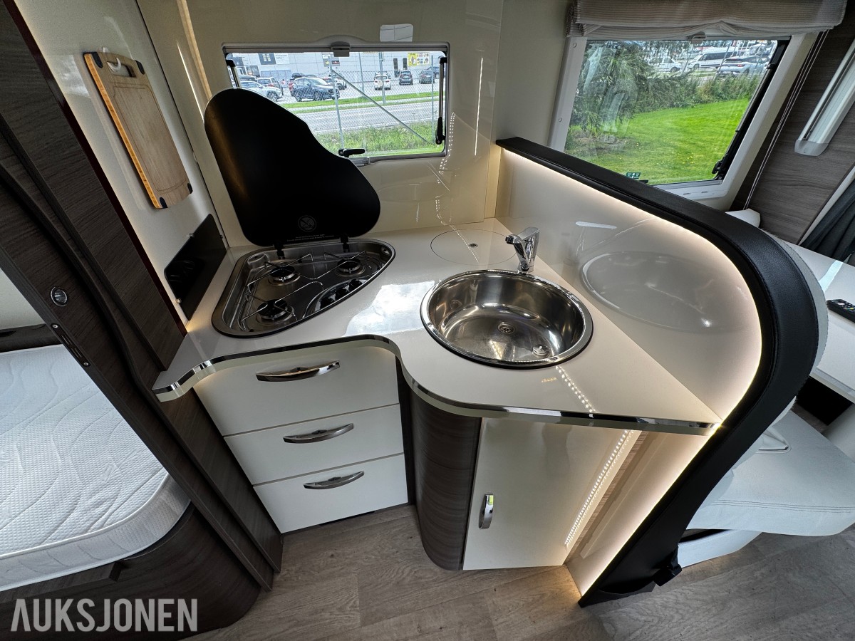 2018 Mclouis Campingbil MC4-75 - 4 sitteplasser - 4 sengeplasser - WC - Dusj - Nyttelast 1197kg - EU ok til juli 2027