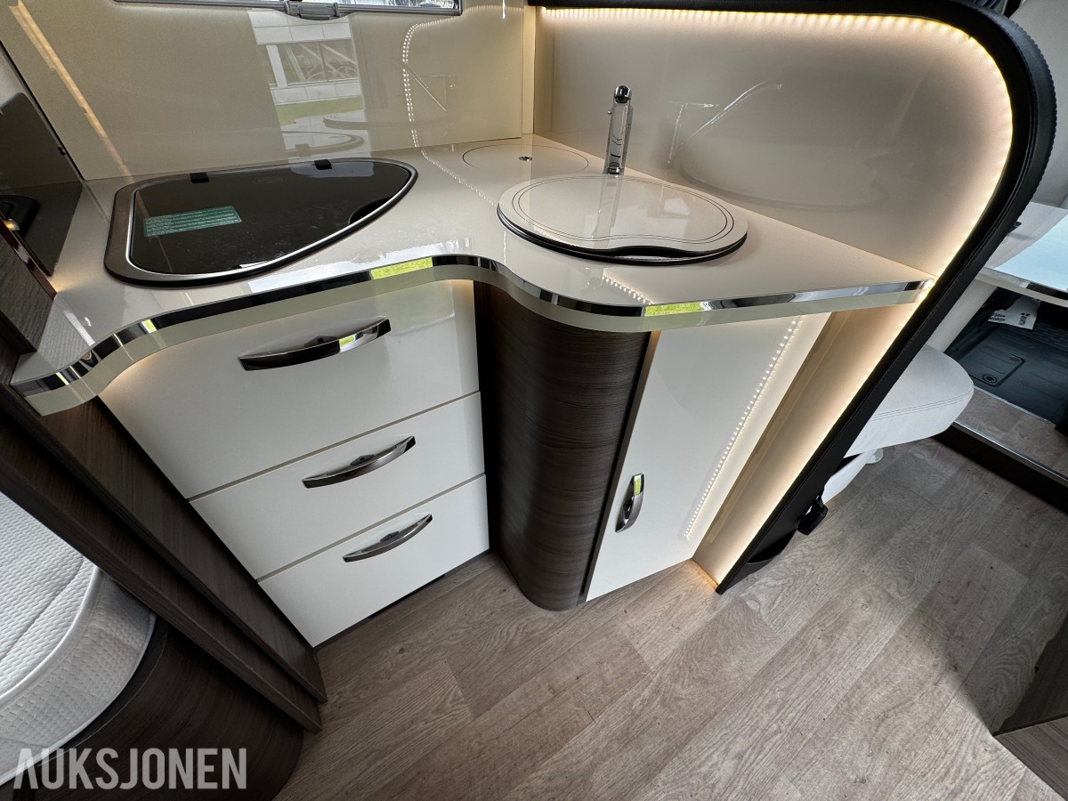 2018 Mclouis Campingbil MC4-75 - 4 sitteplasser - 4 sengeplasser - WC - Dusj - Nyttelast 1197kg - EU ok til juli 2027