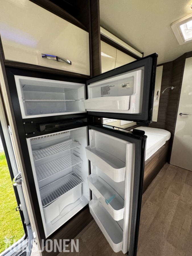2018 Mclouis Campingbil MC4-75 - 4 sitteplasser - 4 sengeplasser - WC - Dusj - Nyttelast 1197kg - EU ok til juli 2027