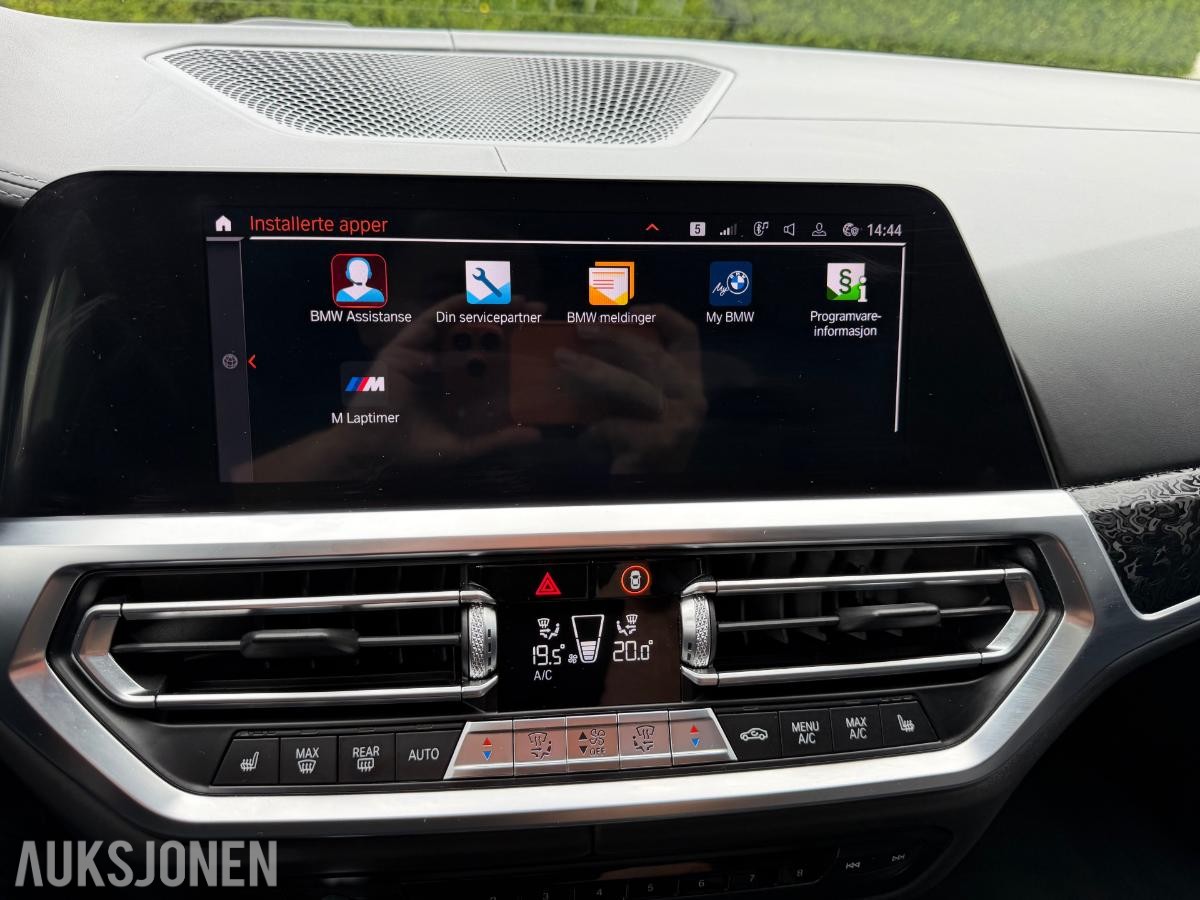 2019 BMW 3-serie, 330i, 76800km, Automat, S+V dekk