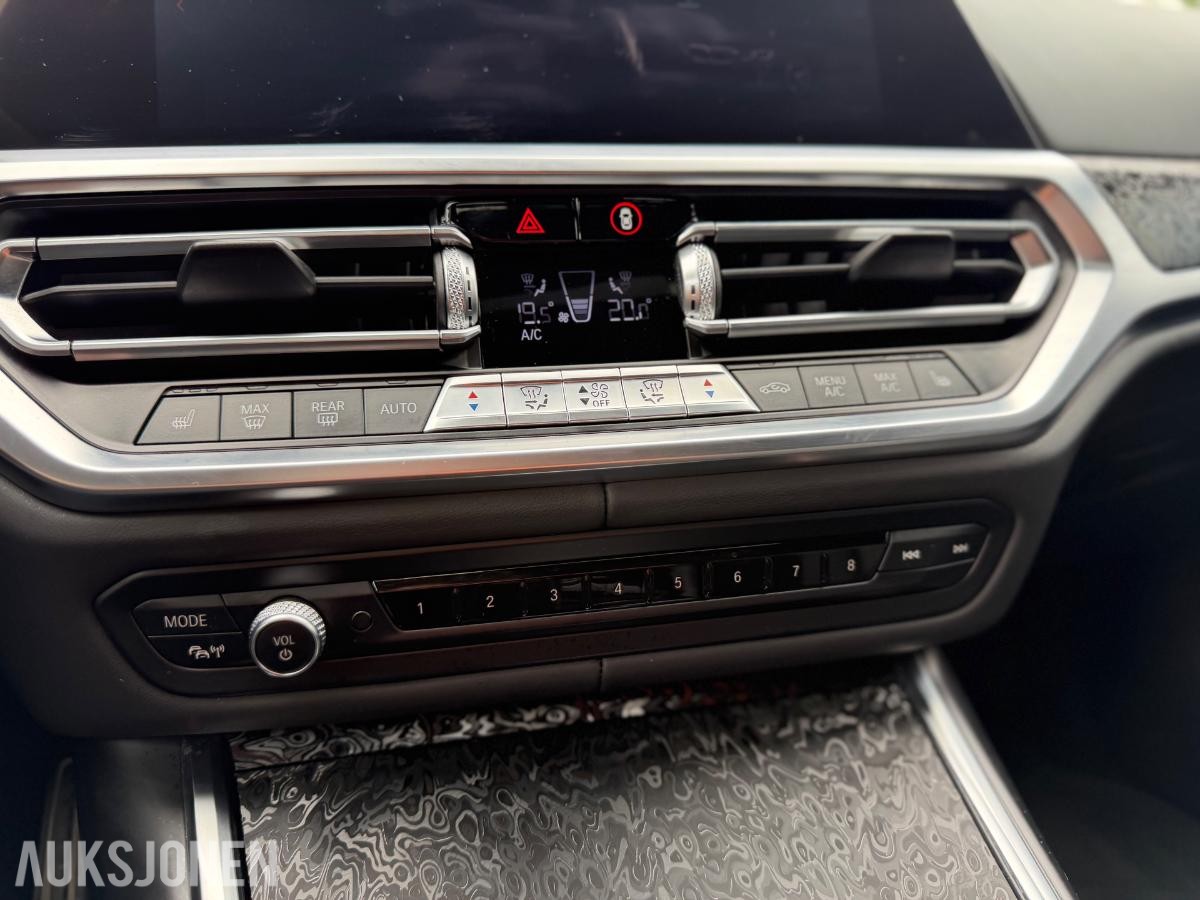 2019 BMW 3-serie, 330i, 76800km, Automat, S+V dekk