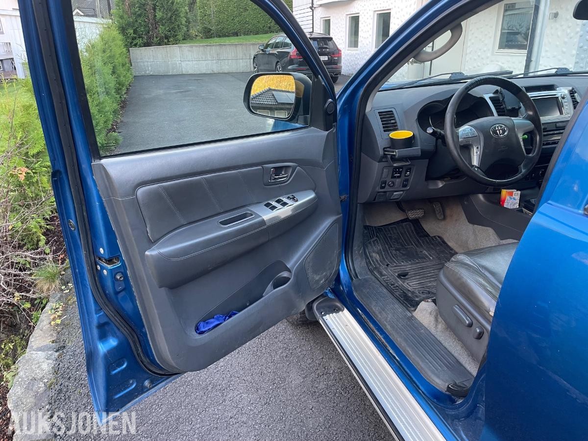 2013 Toyota HiLux 3.0 171hk 4WD hengerfeste eu ok 04.2027