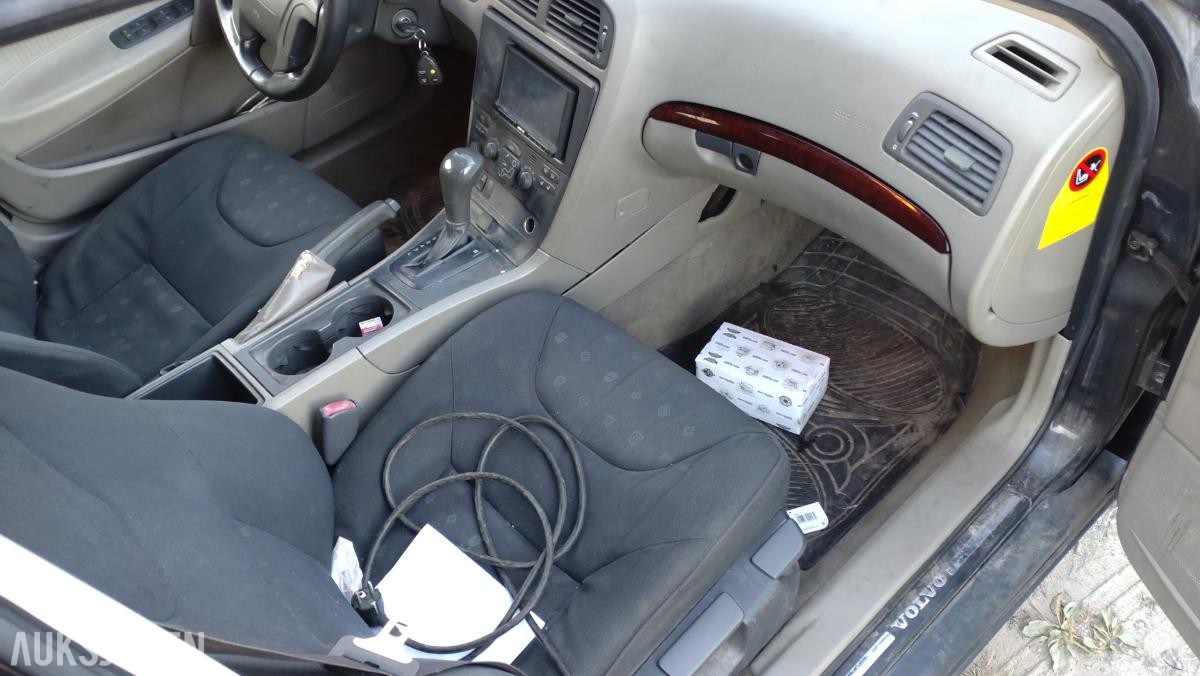 2001 Volvo V70 2.0, Automat, Hengerfeste, S+V dekk, Delebil