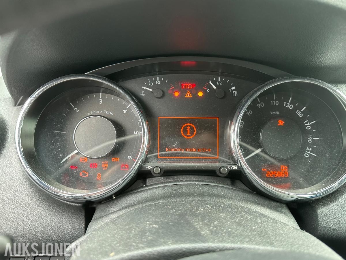 2010 Peugeot 5008 1.6 Diesel, 7 seter, Automat, Cruisekontroll, Glasstak