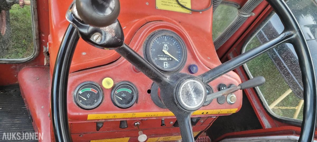 1975 Volvo BM T430 MVA FRI - traktor