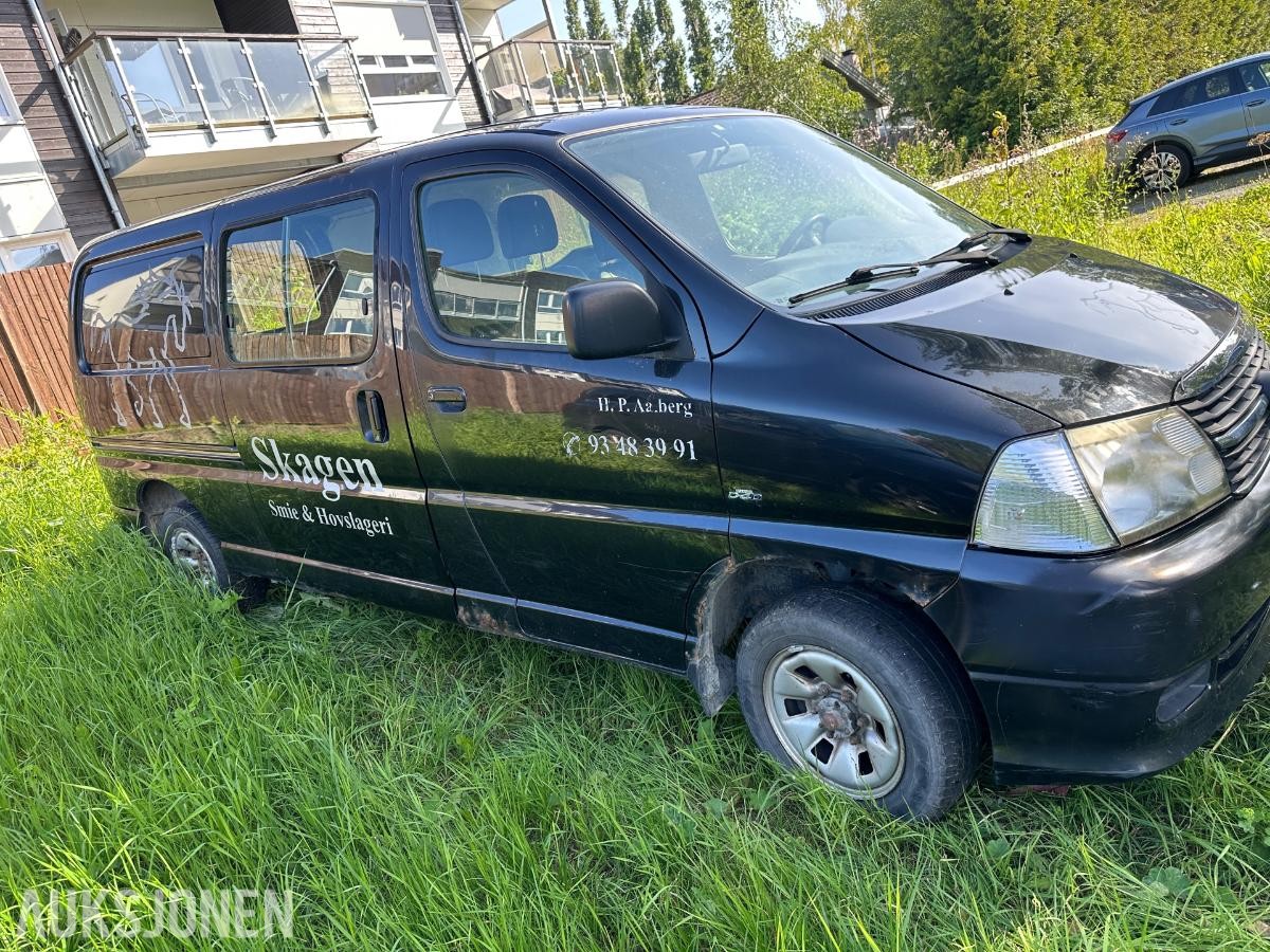 2010 Toyota HiAce 2.5 Diesel 117hk 4WD s+v dekk