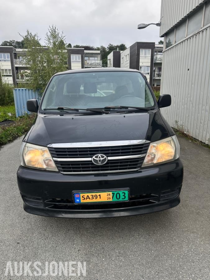 2010 Toyota HiAce 2.5 Diesel 117hk 4WD s+v dekk