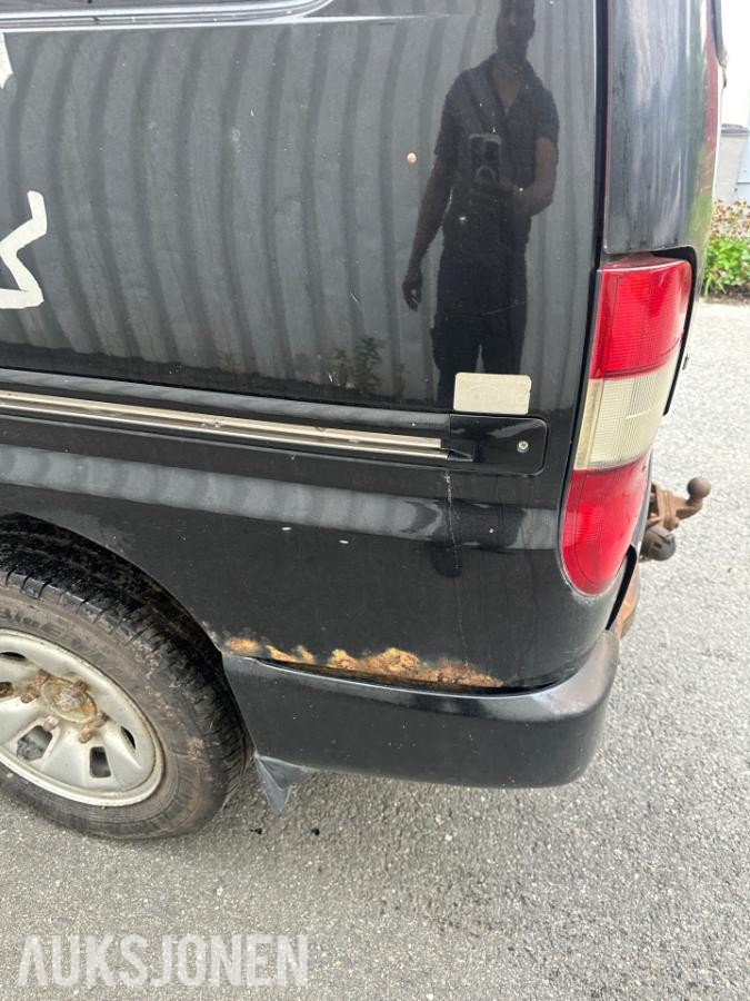 2010 Toyota HiAce 2.5 Diesel 117hk 4WD s+v dekk
