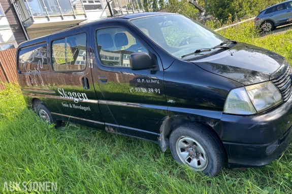 2010 Toyota HiAce 2.5 Diesel 117hk 4WD s+v dekk