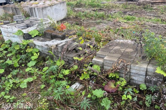 2025 4 paller Belegningsstein i betong samlet parti