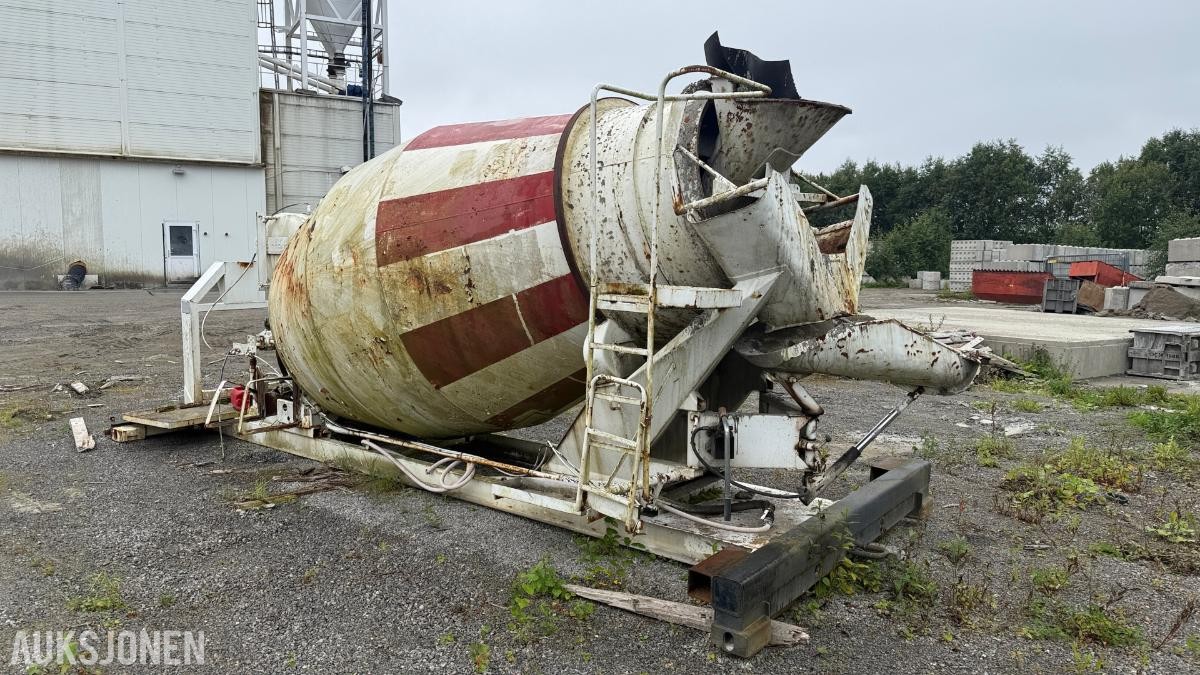 Stetter betongtrommel på krokramme m/ motor - Rep objekt