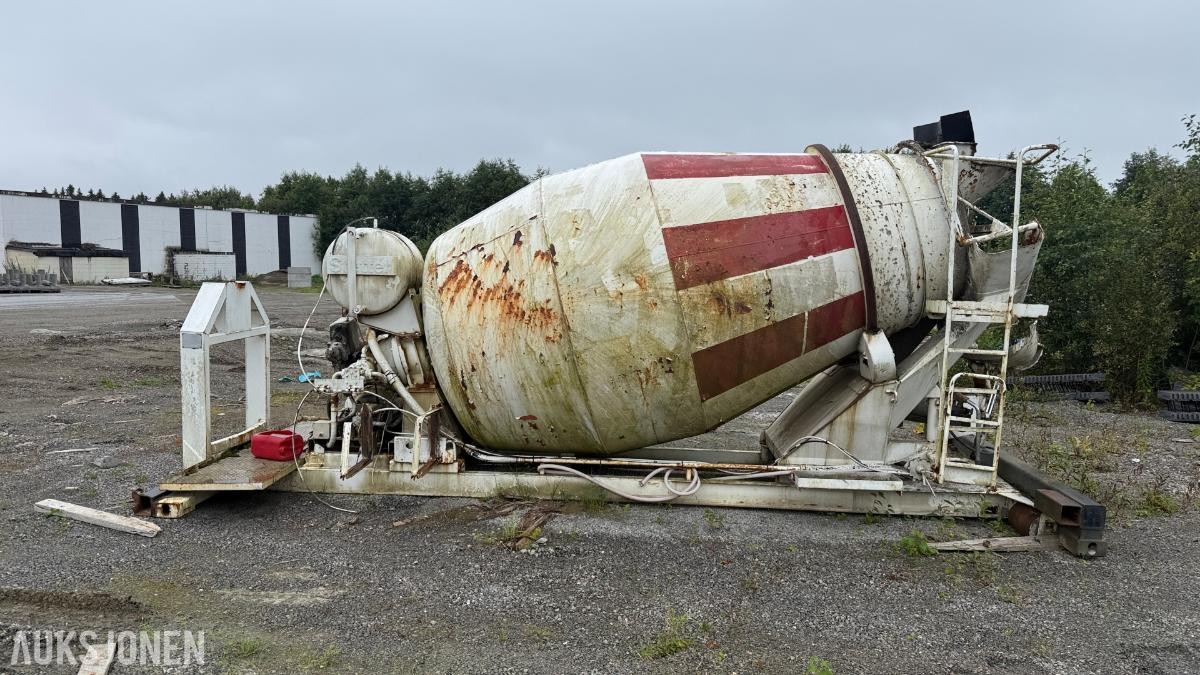Stetter betongtrommel på krokramme m/ motor - Rep objekt
