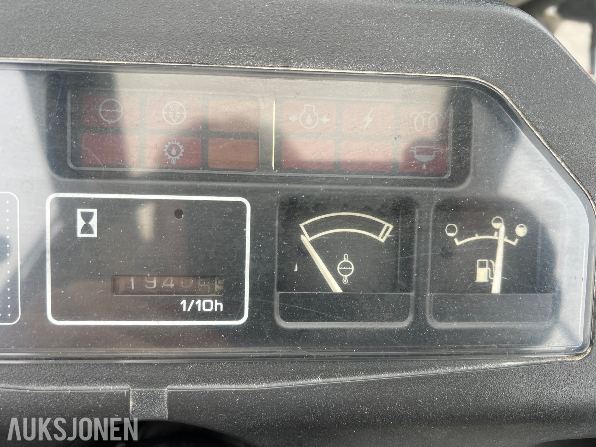 1994 Nissan FGU02A30U gaffeltruck - 3.000 kg - 3,7 m