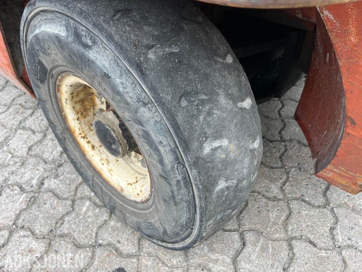1994 Nissan FGU02A30U gaffeltruck - 3.000 kg - 3,7 m