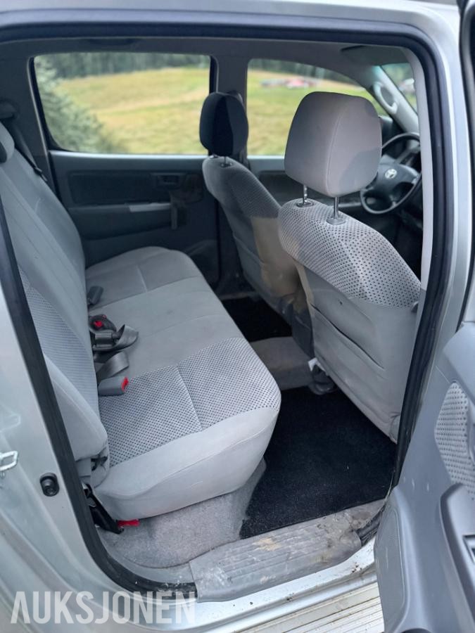 2006 Toyota HiLux 2.5 Diesel 4WD, 196000km, Hengerfeste, Reparasjonsobjekt
