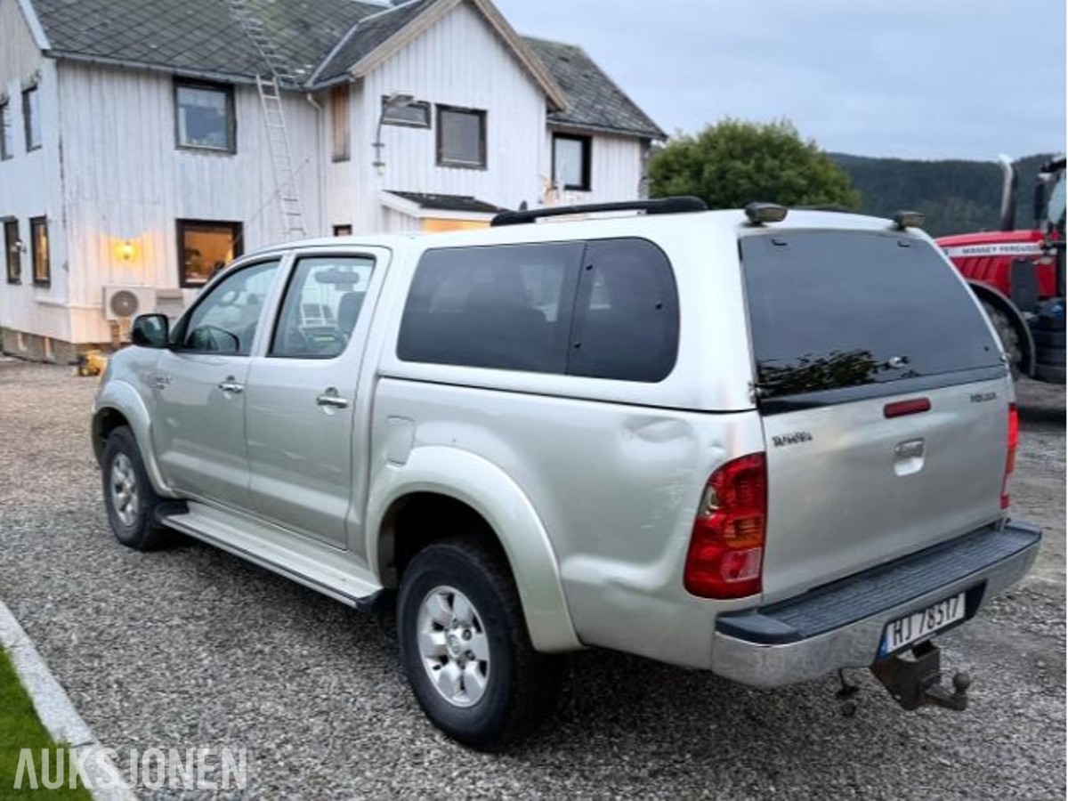 2006 Toyota HiLux 2.5 Diesel 4WD, 196000km, Hengerfeste, Reparasjonsobjekt
