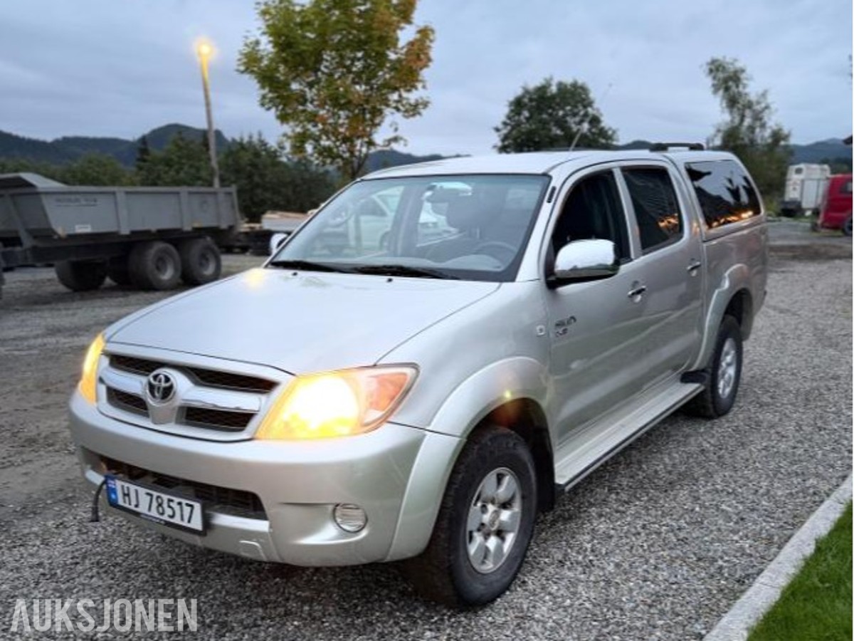 2006 Toyota HiLux 2.5 Diesel 4WD, 196000km, Hengerfeste, Reparasjonsobjekt
