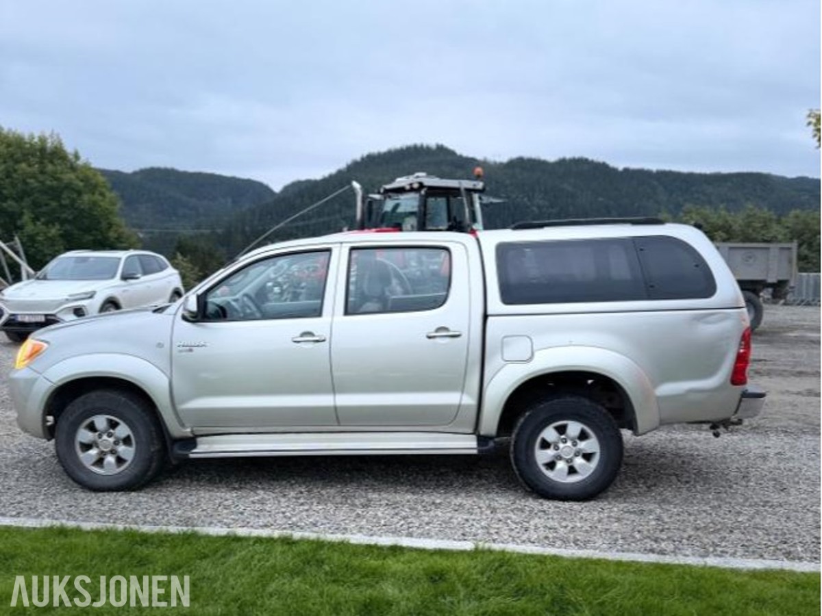2006 Toyota HiLux 2.5 Diesel 4WD, 196000km, Hengerfeste, Reparasjonsobjekt