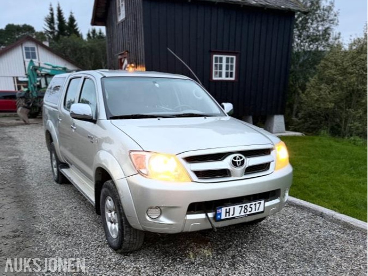 2006 Toyota HiLux 2.5 Diesel 4WD, 196000km, Hengerfeste, Reparasjonsobjekt