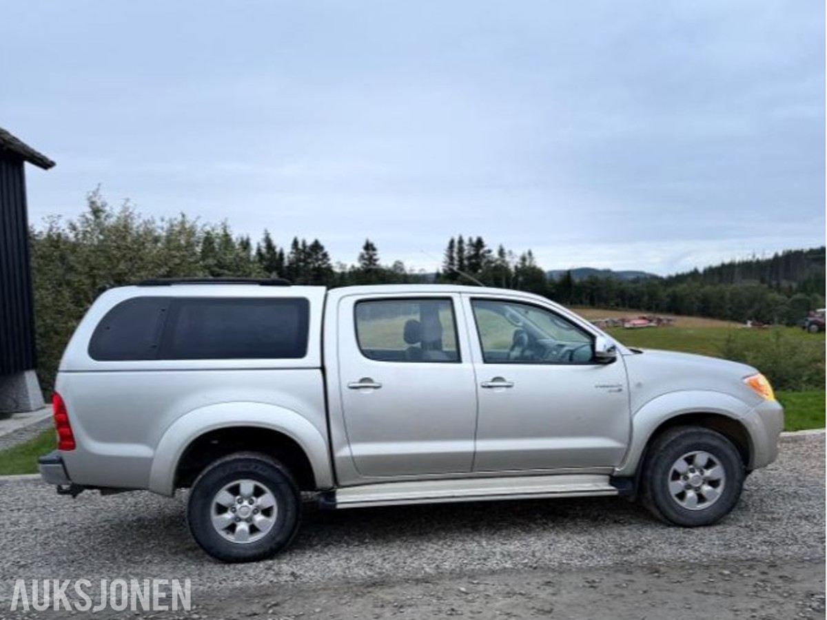 2006 Toyota HiLux 2.5 Diesel 4WD, 196000km, Hengerfeste, Reparasjonsobjekt