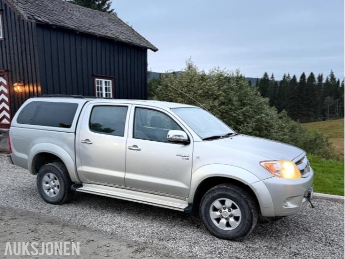 2006 Toyota HiLux 2.5 Diesel 4WD, 196000km, Hengerfeste, Reparasjonsobjekt