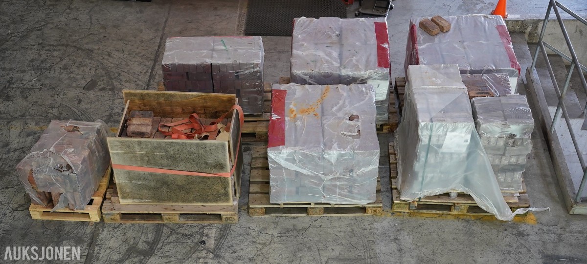 Større parti murstein/ fasadestein Wienerberger Terca Blauwrood Genuanceerd EF